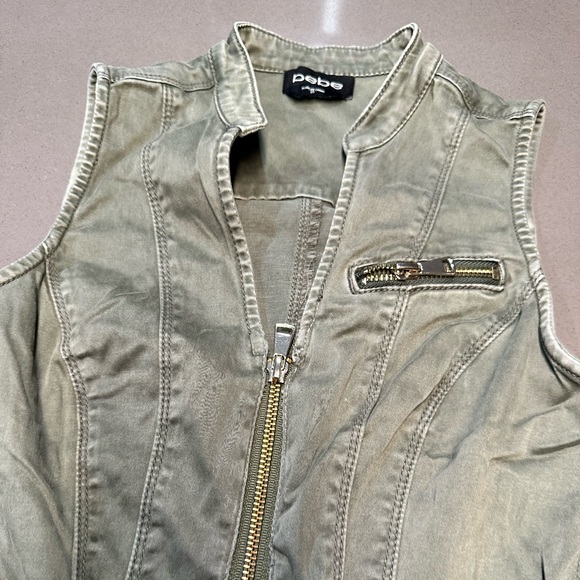 bebe olive green denim jumpsuit sleveless front zipper - Picture 12 of 17